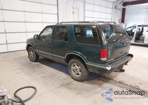 1997 Chevrolet Blazer Ls from USA, damaged, VIN 1GNDT13W9V2208184
